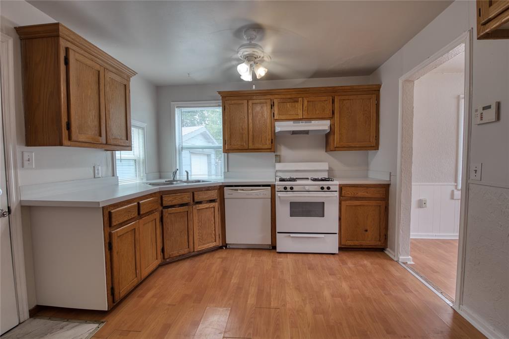 414 Reed Place Property Photo 12