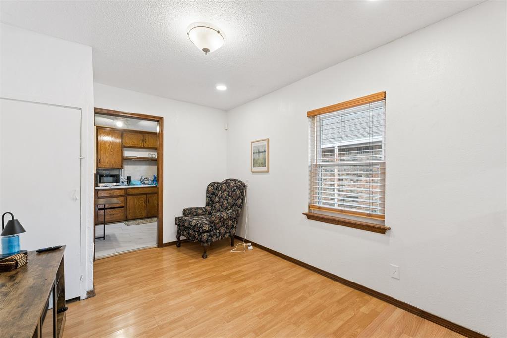 1143 Ne Grand Boulevard Property Photo 14