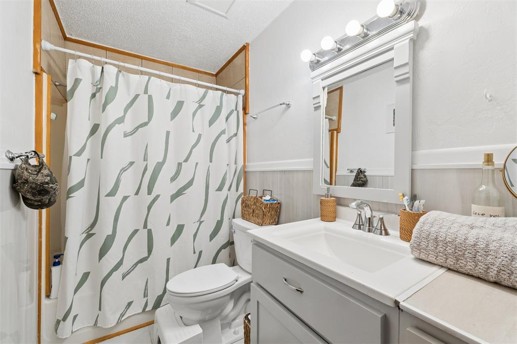 1143 Ne Grand Boulevard Property Photo 21