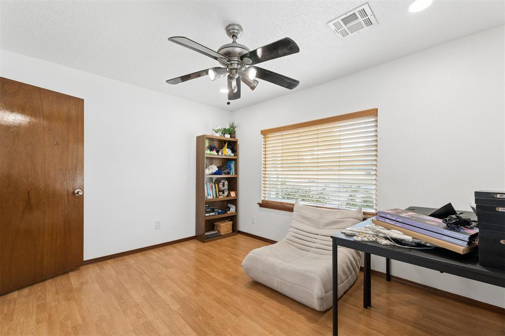 1143 Ne Grand Boulevard Property Photo 25