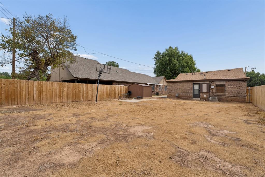 1143 Ne Grand Boulevard Property Photo 29