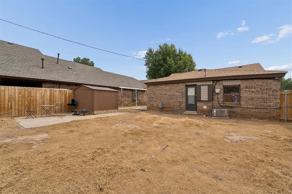 1143 Ne Grand Boulevard Property Photo 30