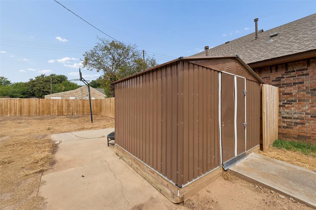 1143 Ne Grand Boulevard Property Photo 31