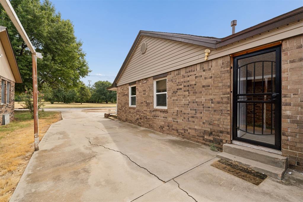 1143 Ne Grand Boulevard Property Photo 33