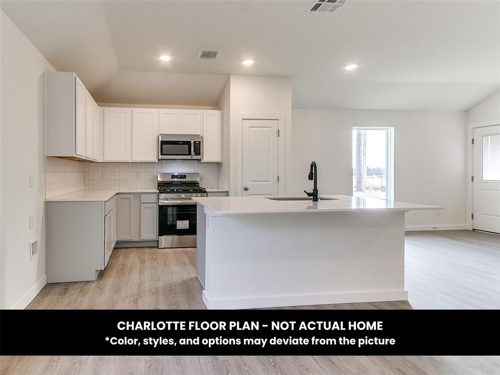9100 Sweetwater Boulevard Property Photo 12