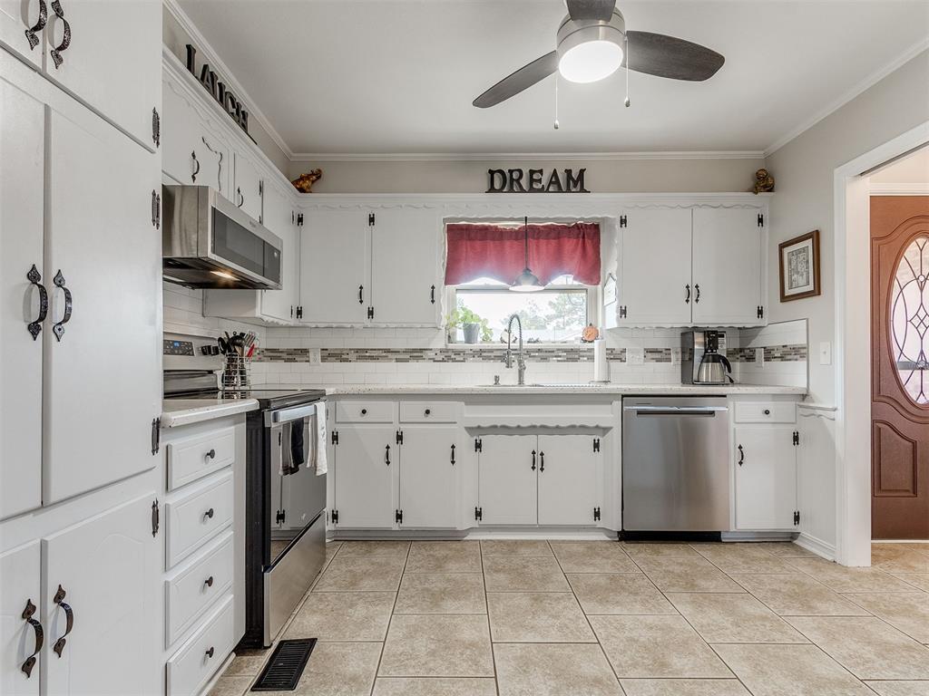 4137 Nw 59th Street Property Photo 4