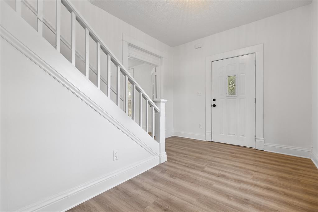 627 N Park Avenue Property Photo 5