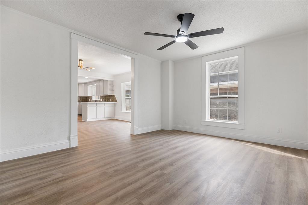 627 N Park Avenue Property Photo 8