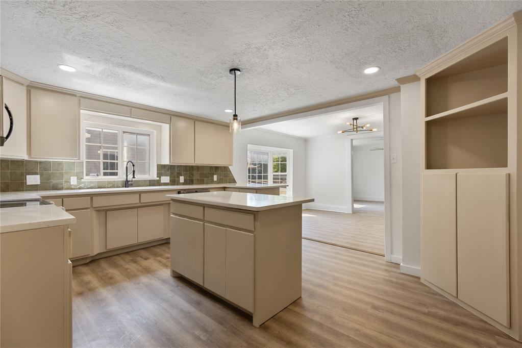 627 N Park Avenue Property Photo 14
