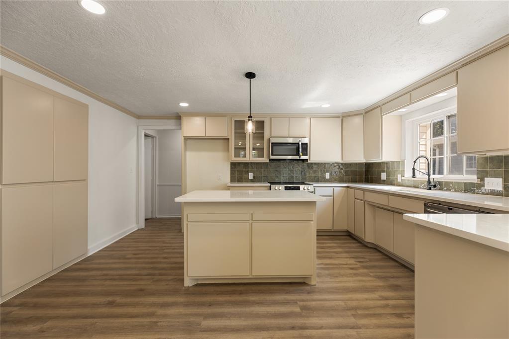 627 N Park Avenue Property Photo 16