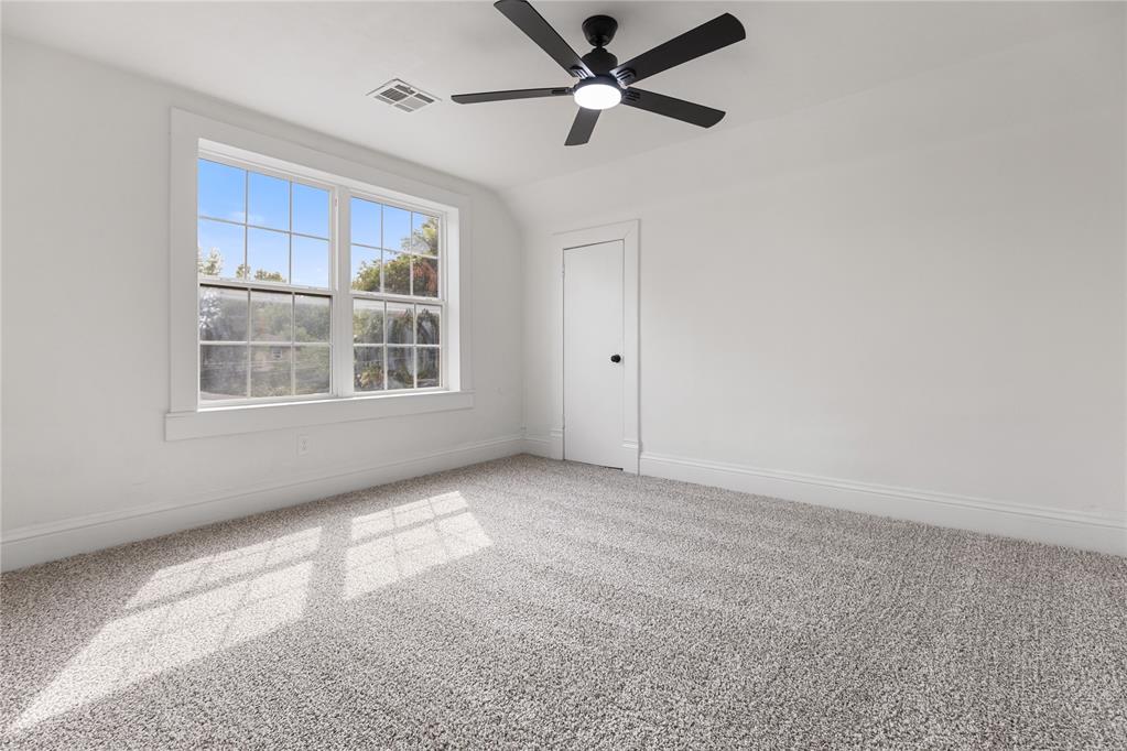 627 N Park Avenue Property Photo 32