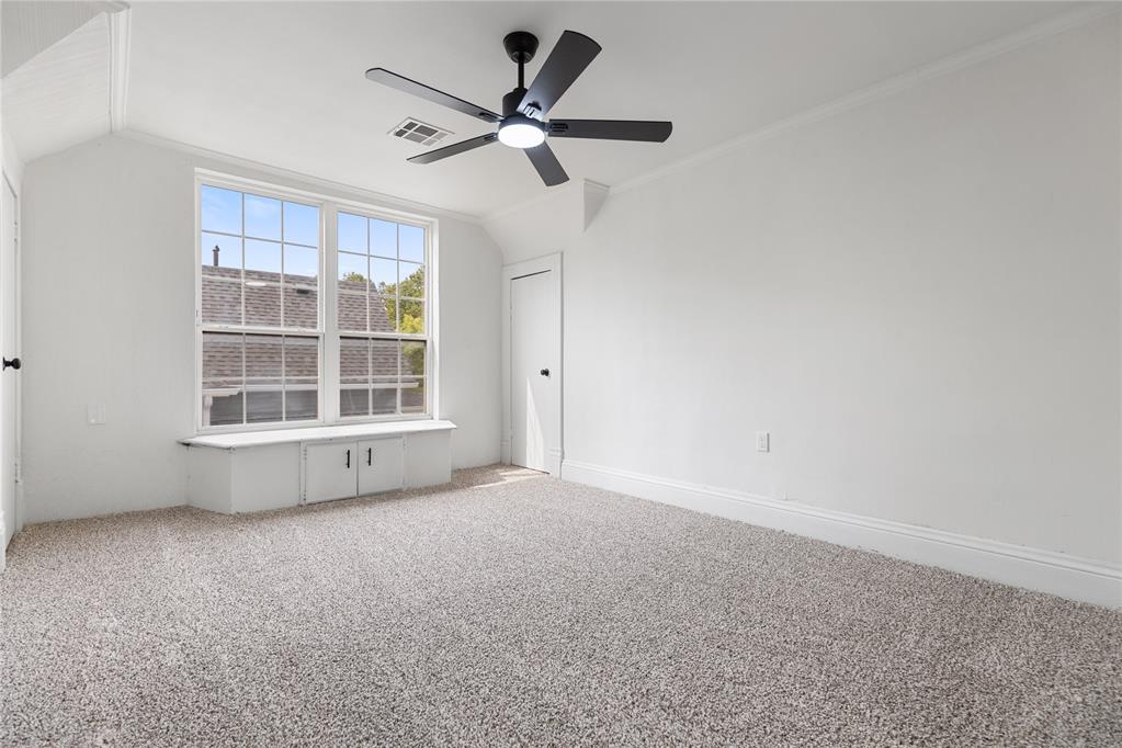 627 N Park Avenue Property Photo 39
