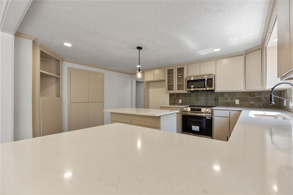627 N Park Avenue Property Photo 42