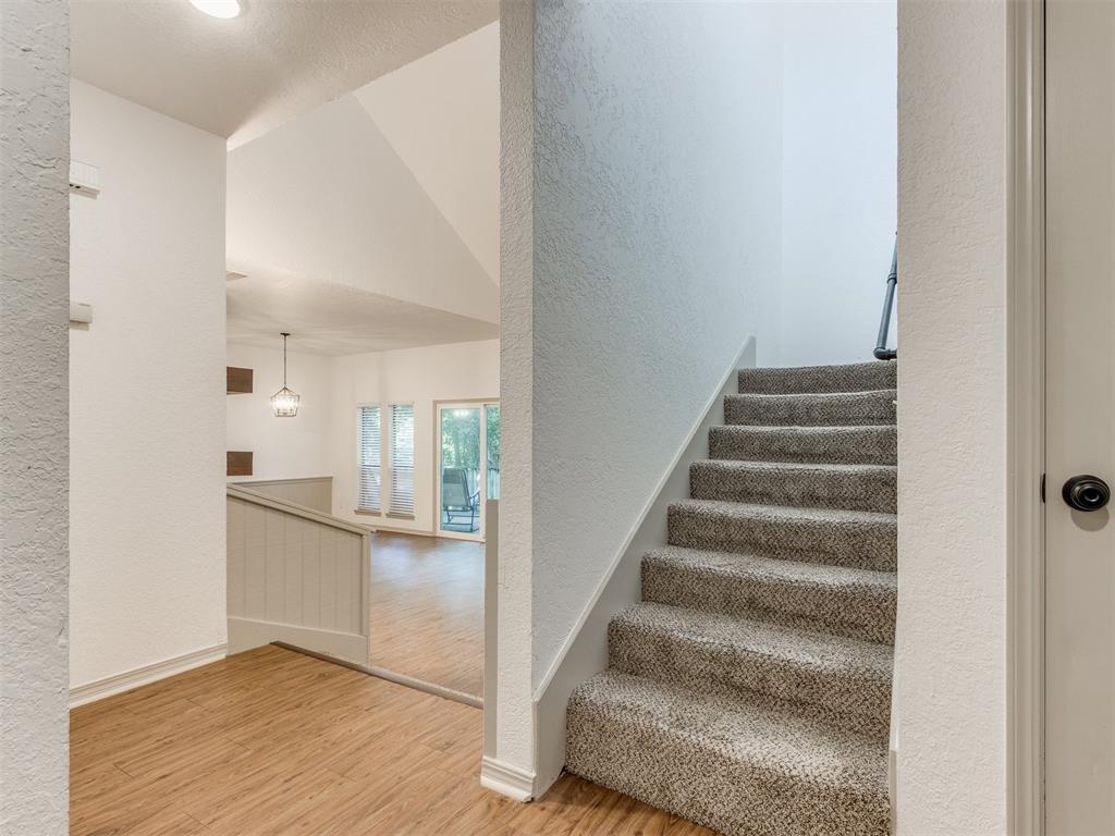 1404 Mary Lee Lane Property Photo 3