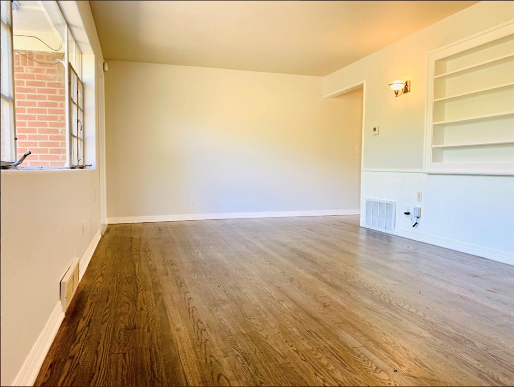 3025 Nw 69th Street Property Photo 4
