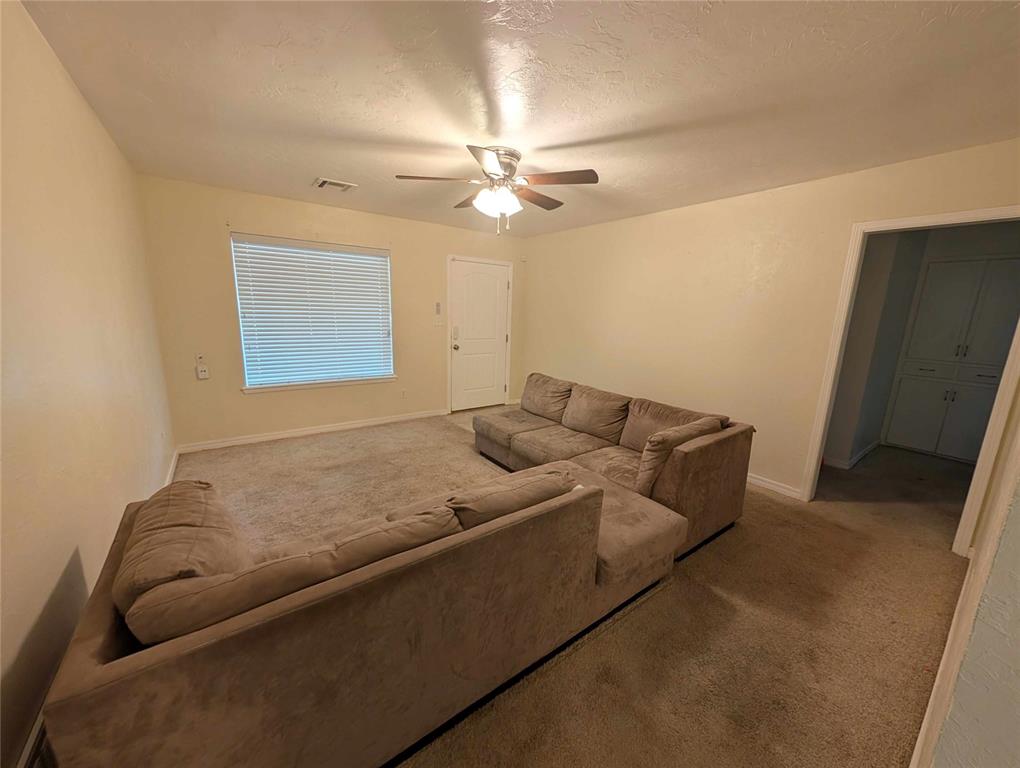 1614 Surrey Drive Property Photo 4