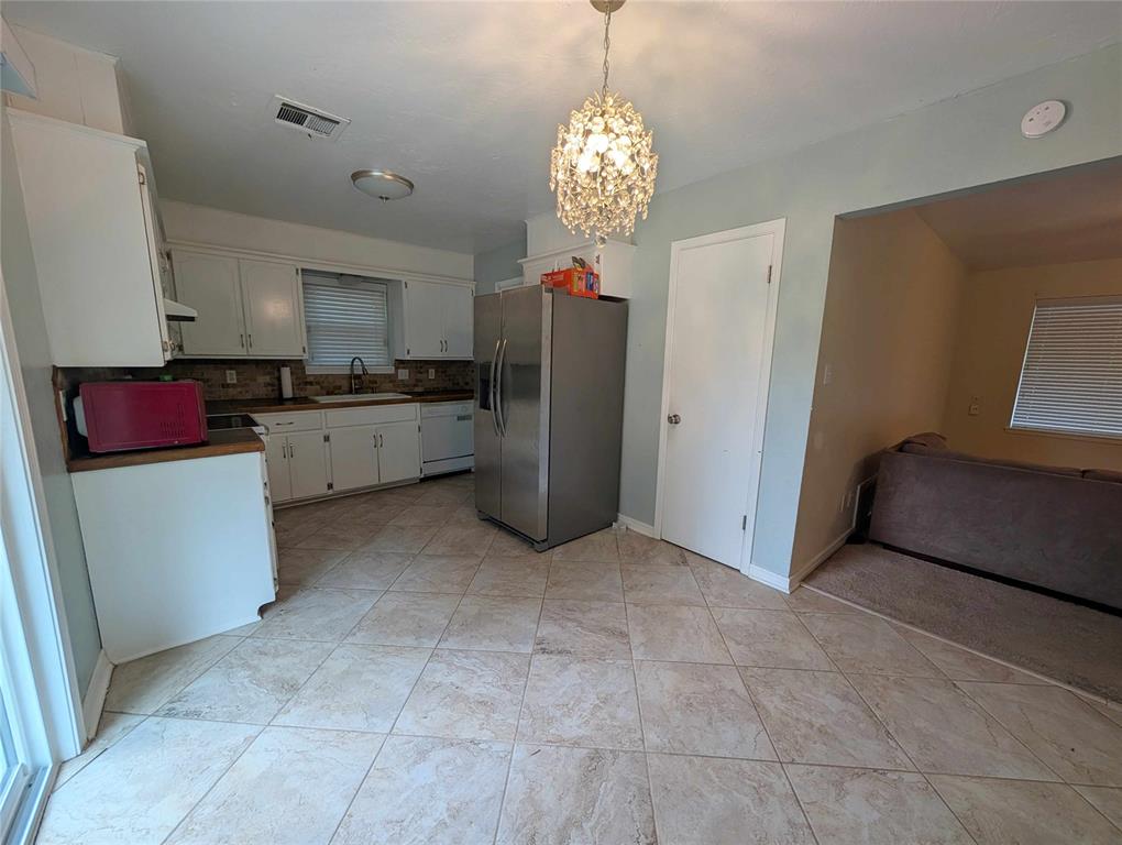 1614 Surrey Drive Property Photo 6