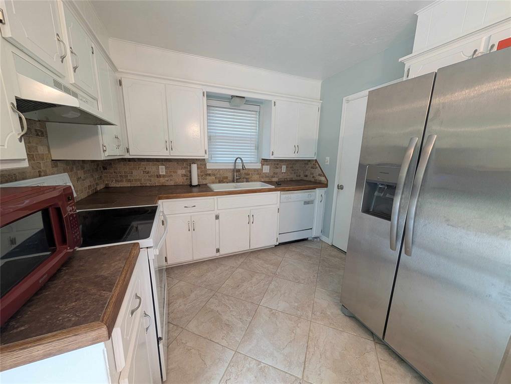 1614 Surrey Drive Property Photo 7