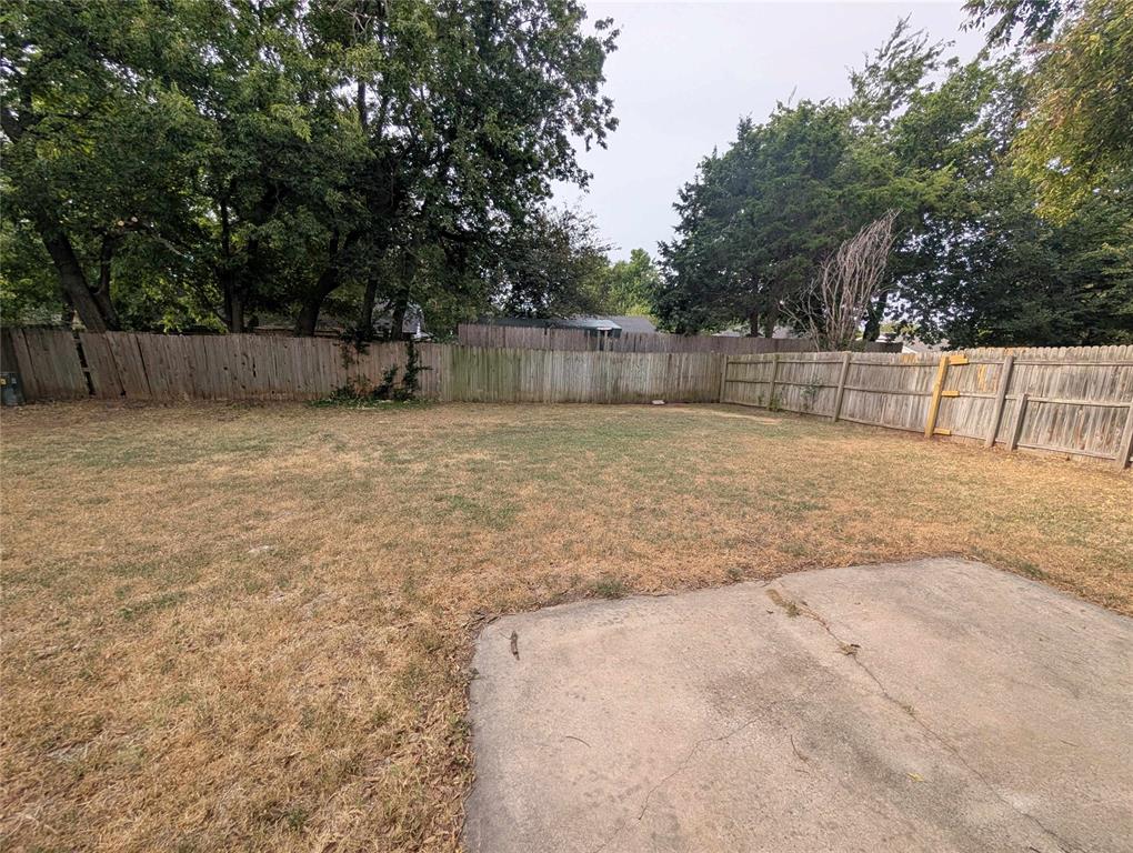 1614 Surrey Drive Property Photo 15