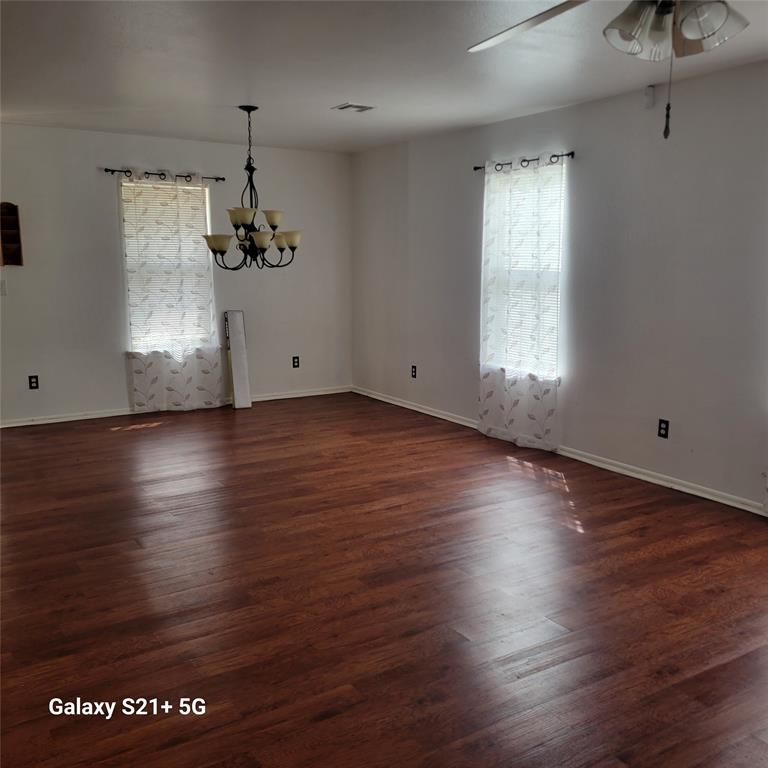 8721 Ne 46th Street Property Photo 3