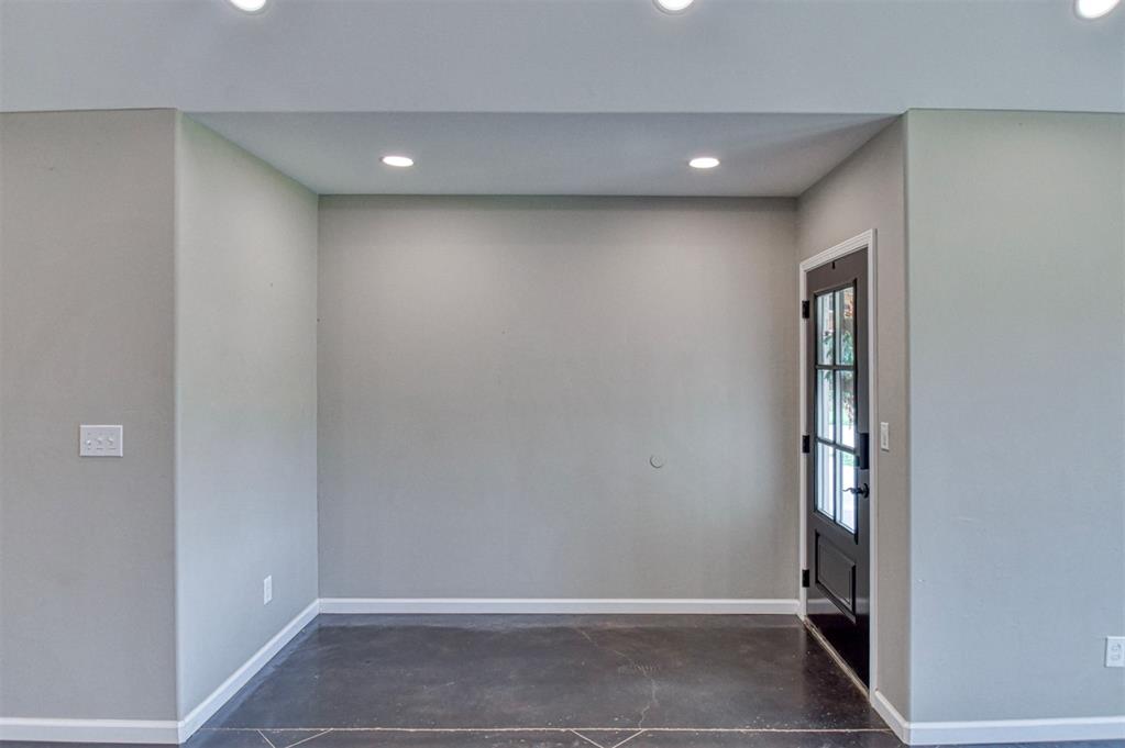 22355 Davis Drive Property Photo 6