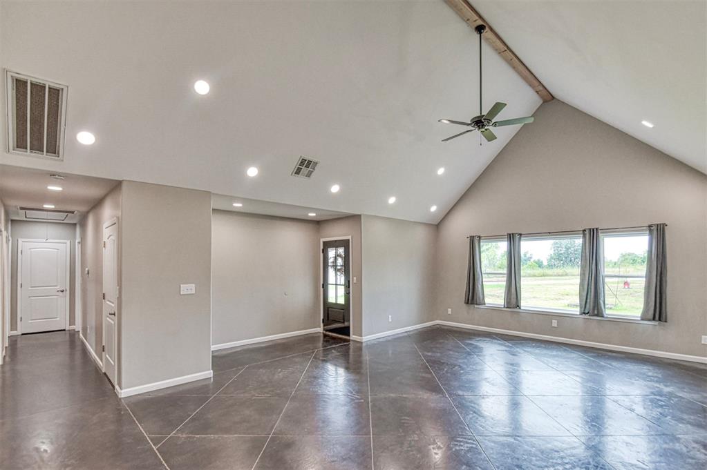 22355 Davis Drive Property Photo 8