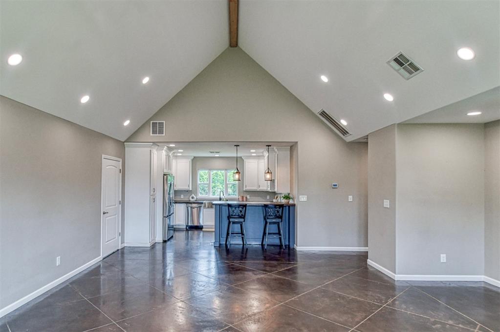 22355 Davis Drive Property Photo 10