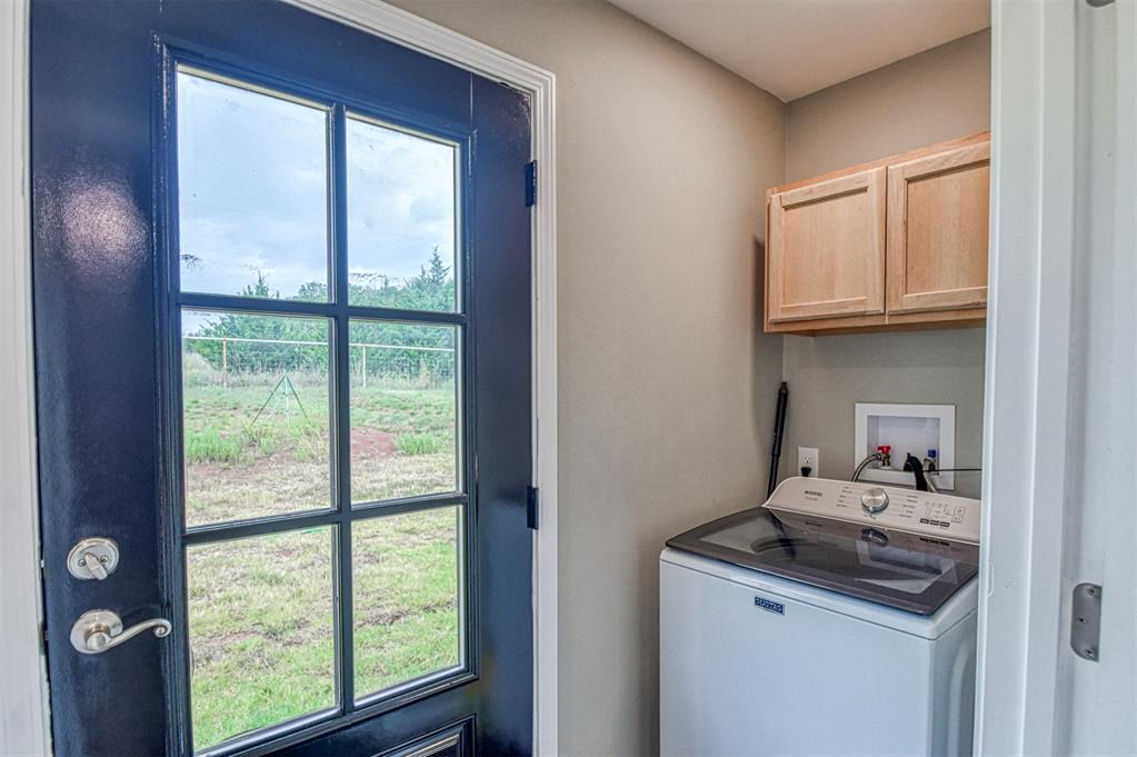 22355 Davis Drive Property Photo 18