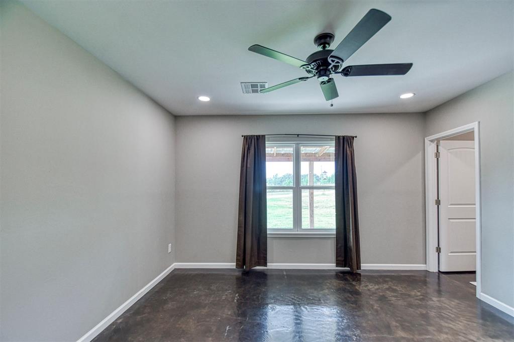 22355 Davis Drive Property Photo 20
