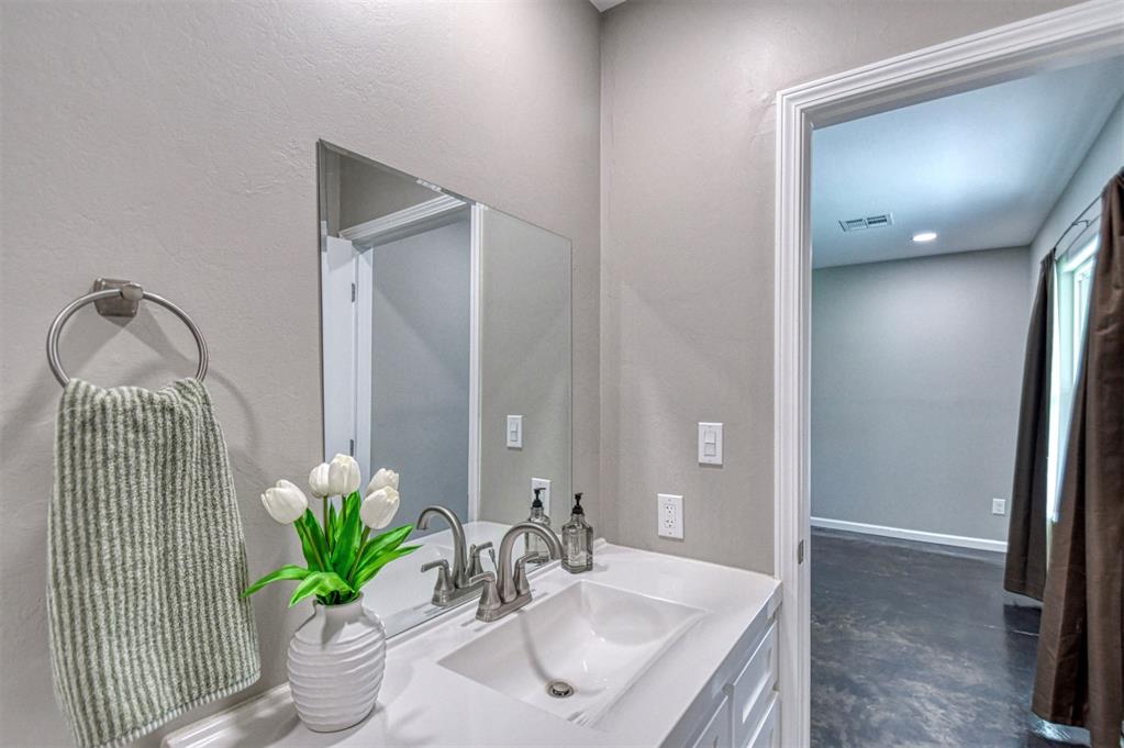 22355 Davis Drive Property Photo 25
