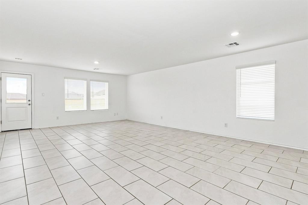 10912 Sw 22nd Street Property Photo 3