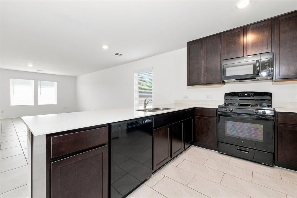 10912 Sw 22nd Street Property Photo 5