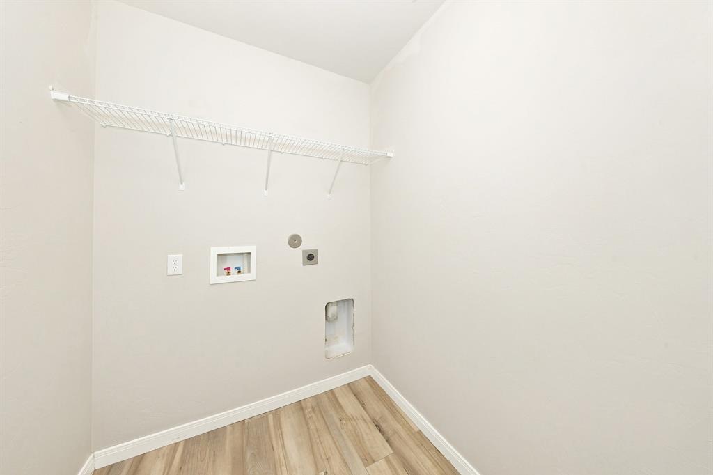 920 Nw 3rd Street Property Photo 15