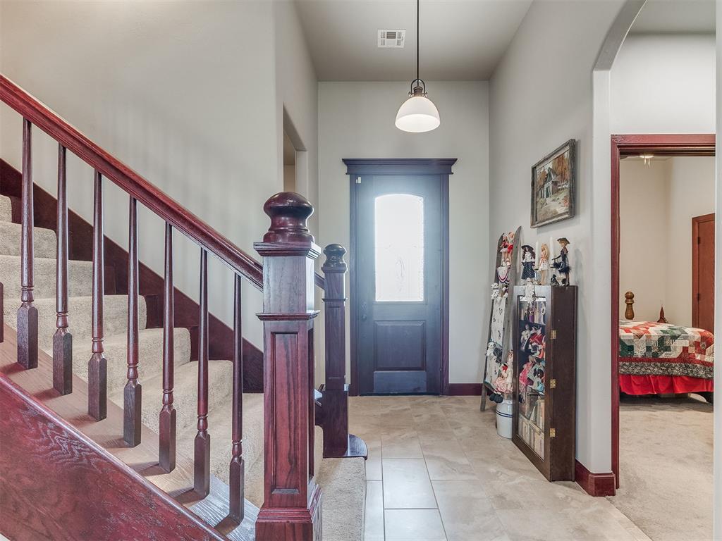 401 Carlow Way Property Photo 5