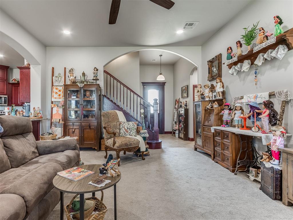 401 Carlow Way Property Photo 11