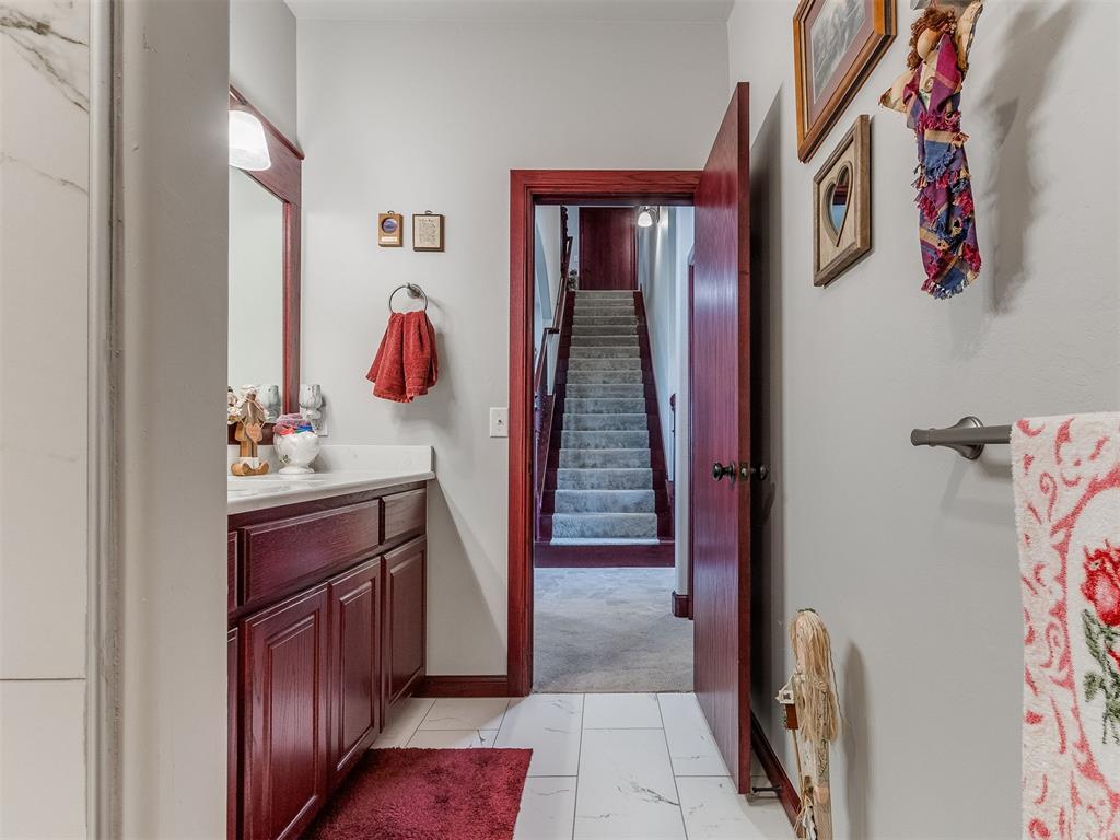 401 Carlow Way Property Photo 32