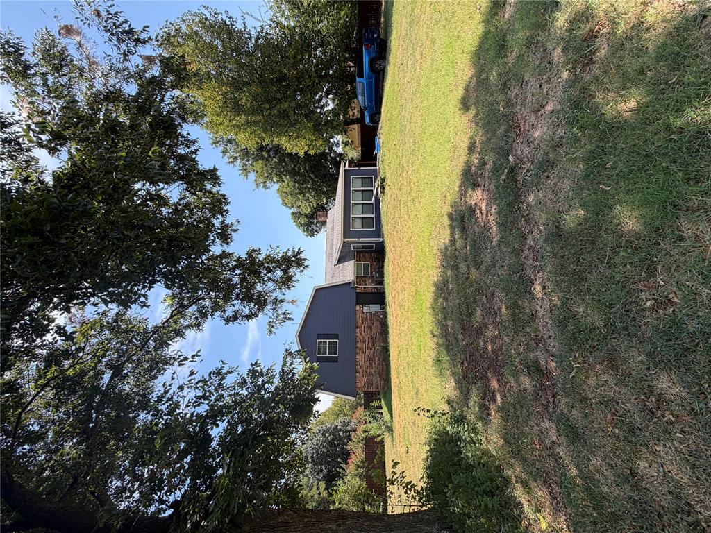 237 E Mohr Lane Property Photo 5