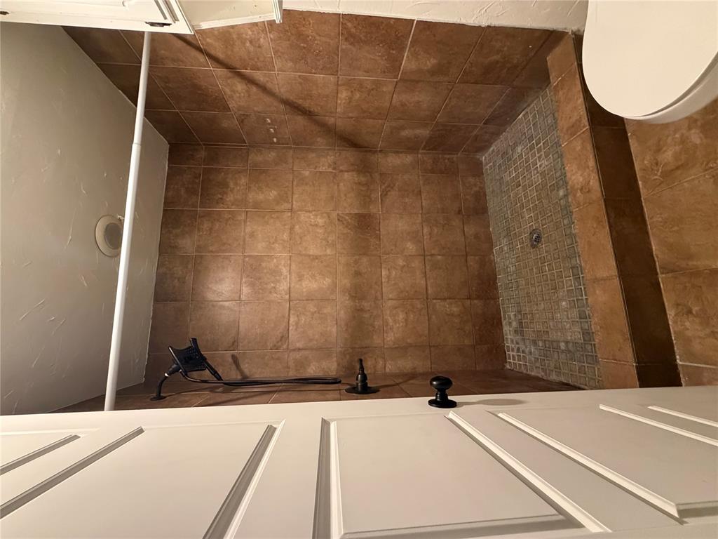 237 E Mohr Lane Property Photo 15