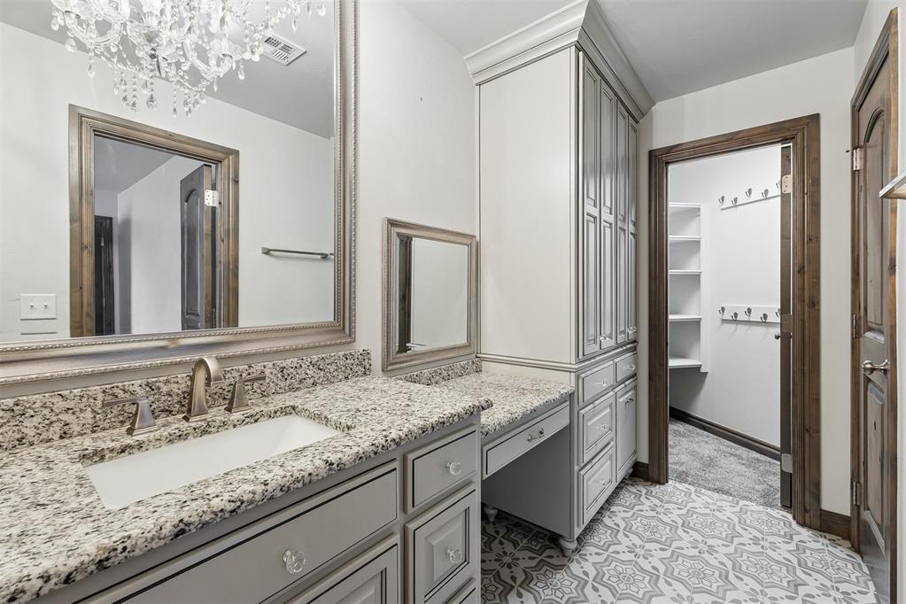 15708 Laguna Drive Property Photo 25