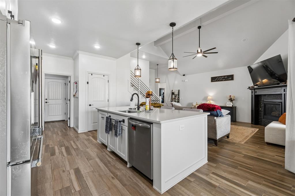 14101 Village Creek Way Property Photo 12