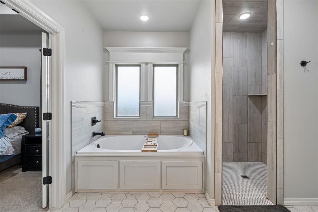 14101 Village Creek Way Property Photo 23
