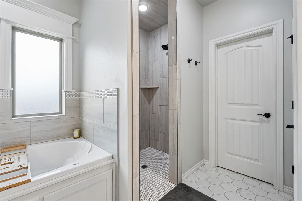 14101 Village Creek Way Property Photo 43