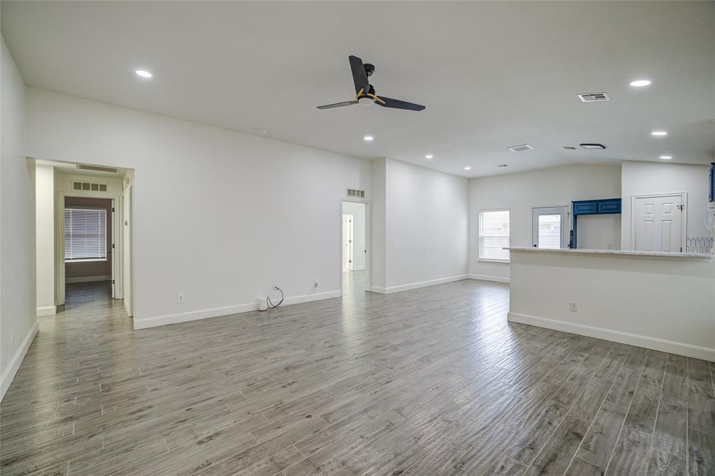2812 Edgemere Drive Property Photo 7