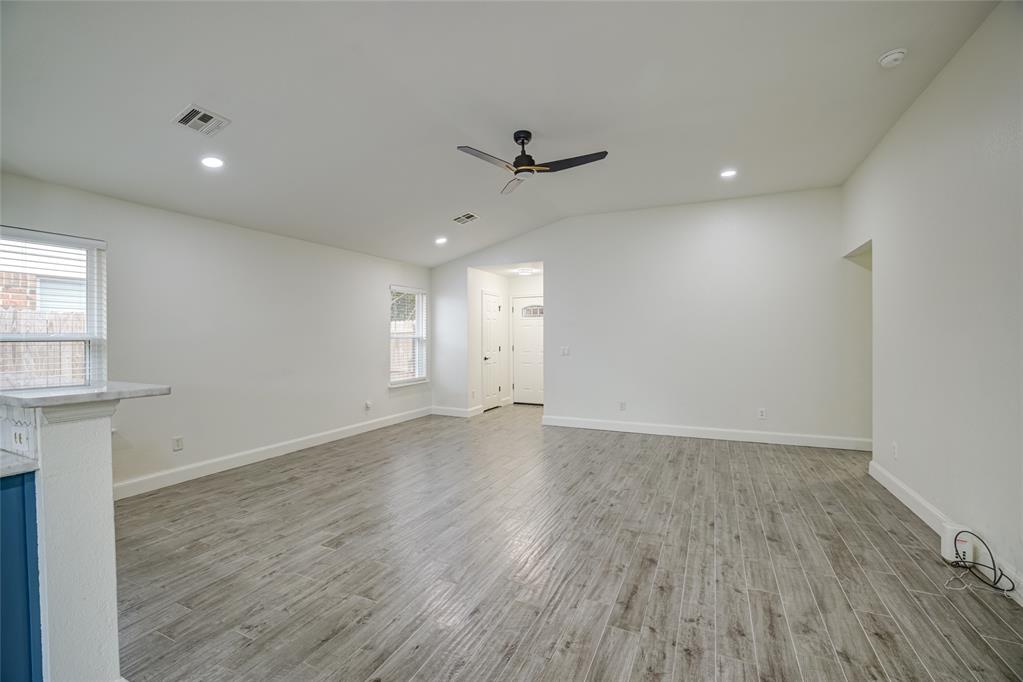 2812 Edgemere Drive Property Photo 9