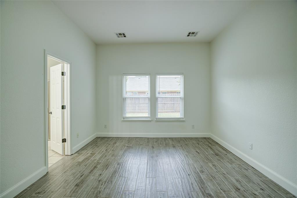 2812 Edgemere Drive Property Photo 15
