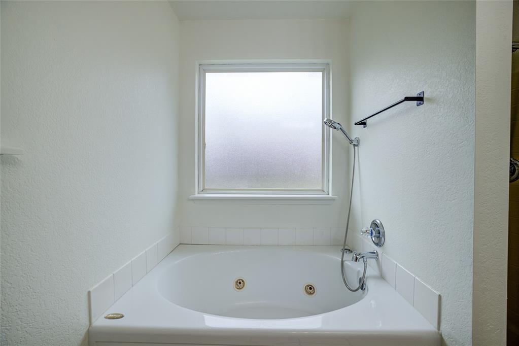 2812 Edgemere Drive Property Photo 19