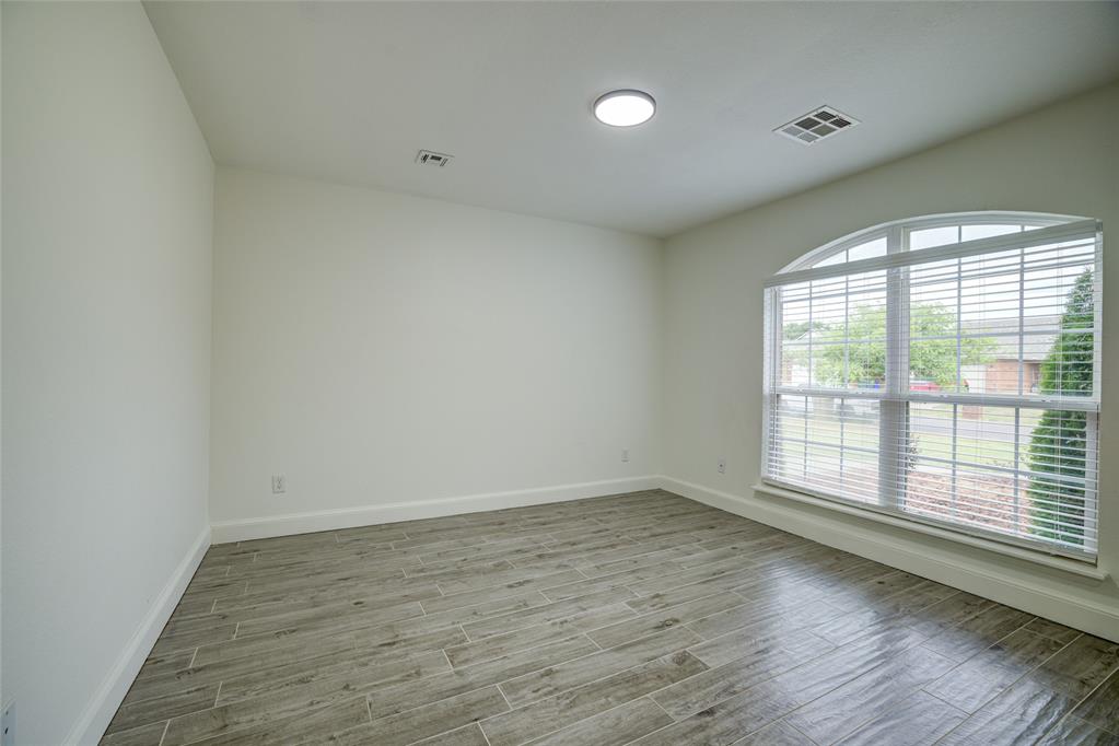 2812 Edgemere Drive Property Photo 23