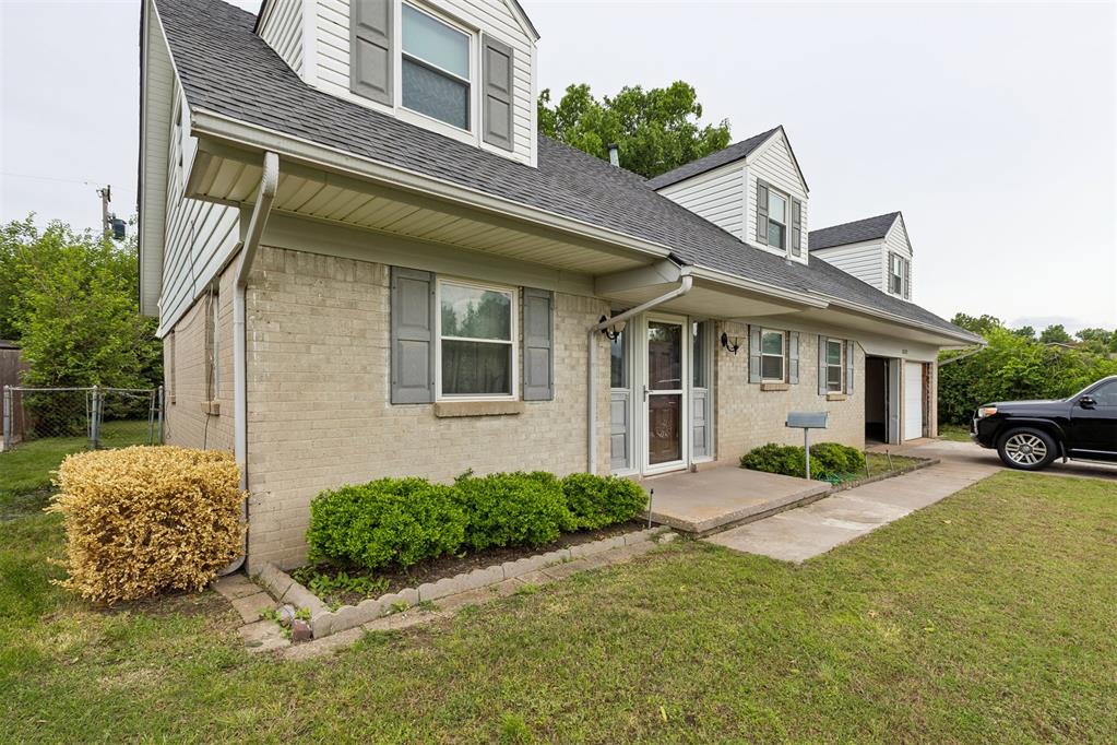 3112 Center Street Property Photo 2