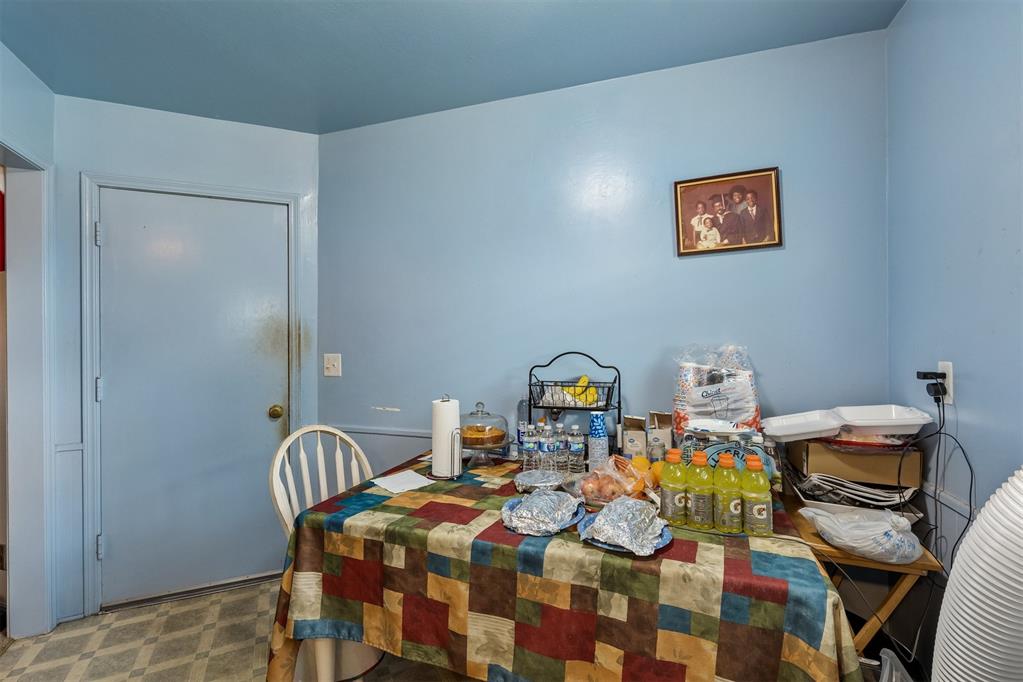 3112 Center Street Property Photo 14