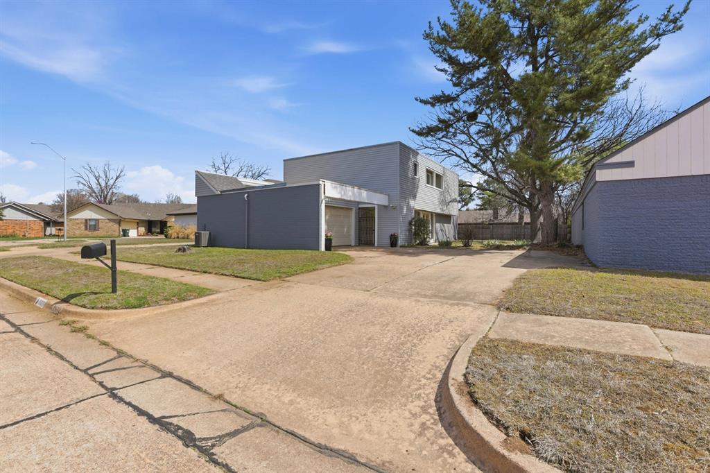 509 Fenwick Court Property Photo 3